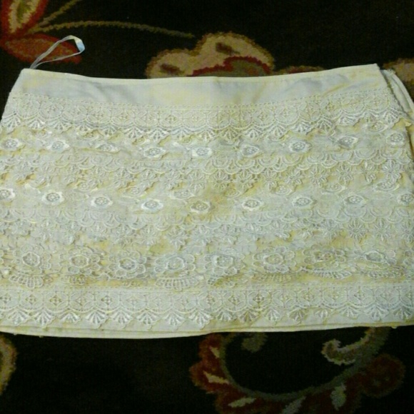 Mini  skirt - Picture 2 of 2