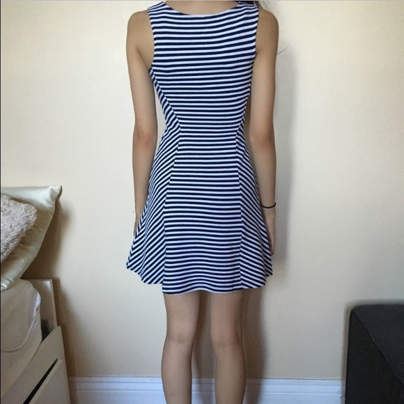 Really cute navy and white fit and flare dress! - Picture 3 of 3