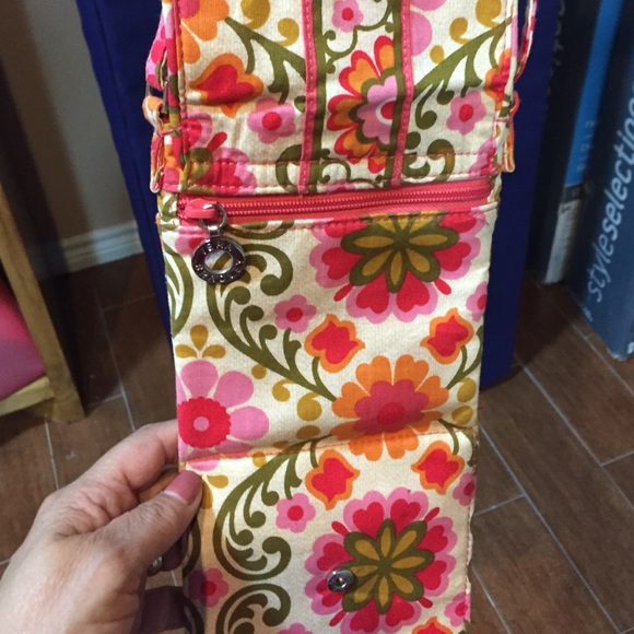 Vera Bradley, - Picture 3 of 4