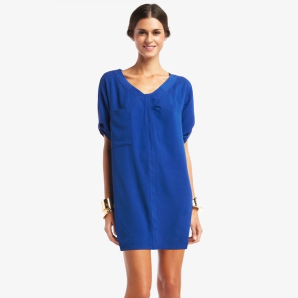 BCBGMaxAzria Dresses & Skirts - MOVING SALE 🎉 BCBGMaxAzria Rosetta Pocket Dress