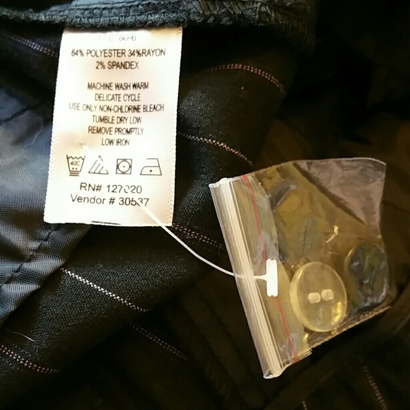 Dress pants - Picture 3 of 4