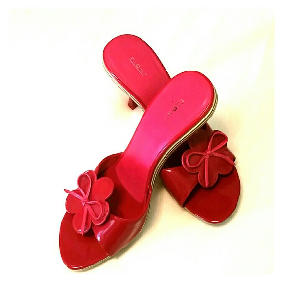 Adorable red wood bottom heels