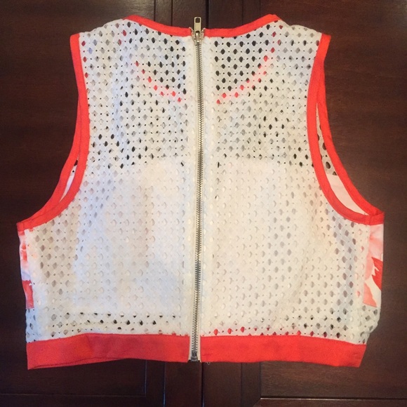 Fun Do & Be Crop Top - Small - Picture 3 of 4