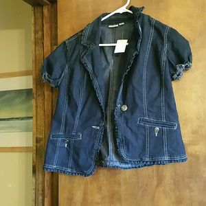 Short sleeve denim.jacket