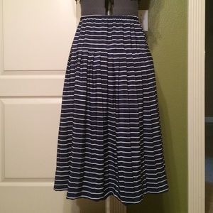 Vintage navy striped skirt