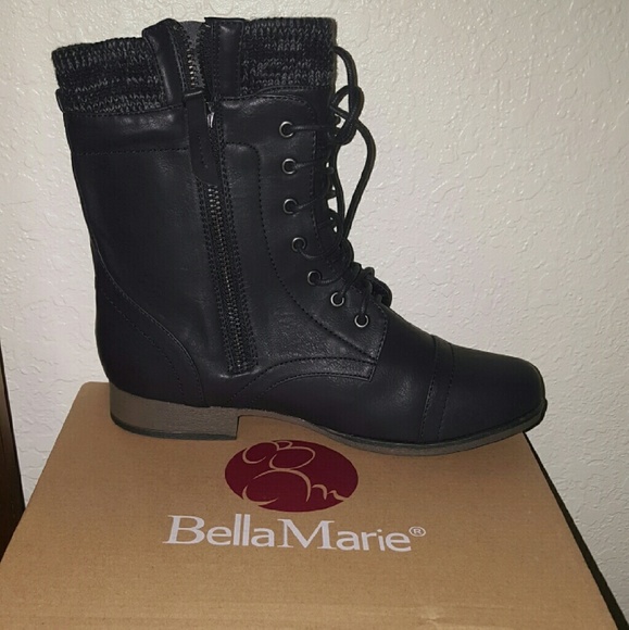 Ladies boots w/ zipper