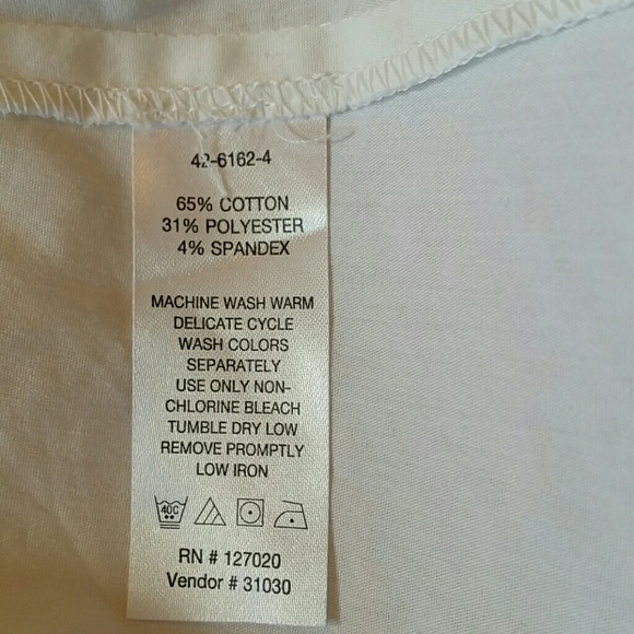 White ruffle shirt - Picture 3 of 3