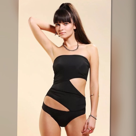 Urban Outfitters Other - ✨Host Pick✨One piece swim suit black
