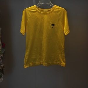 Nike UofM sport shirt