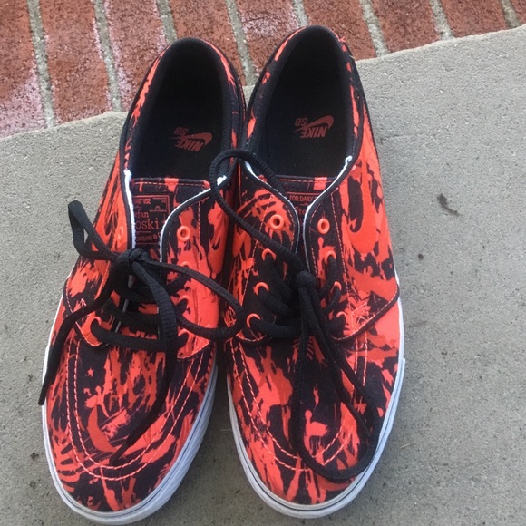 Red and Black Youth Nike Janoskis