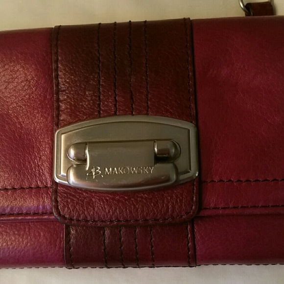 B Makowsky magenta wallet - Picture 2 of 4