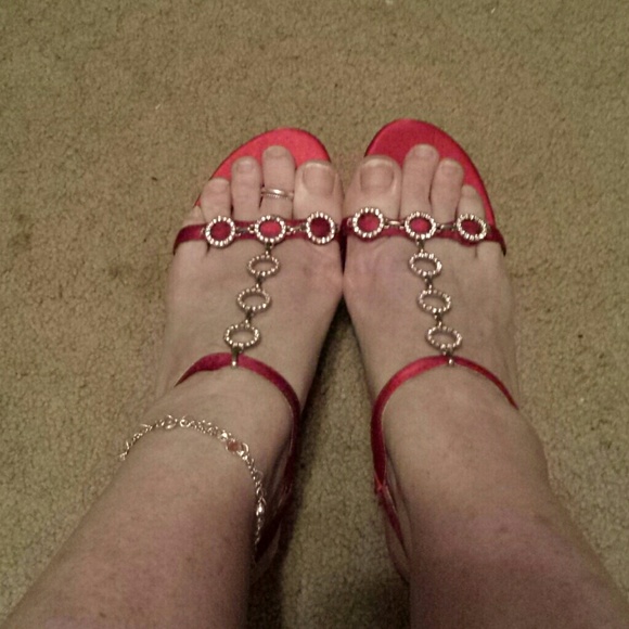 SALE Red Satin Evening heels - Picture 2 of 4