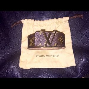 I no longer use it.    LV INITIALES 40MM