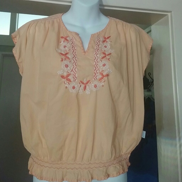 Cool, 70s vibe Roxy blouse