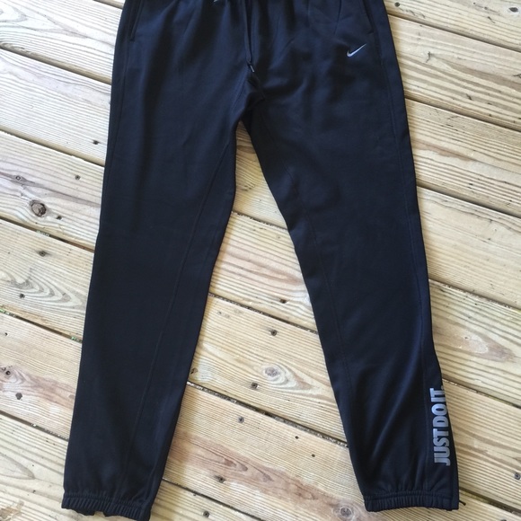 NOT FOR SALE!!!! Women's nike therma fit pants - Picture 3 of 4