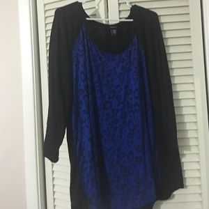Torrid 3/4 length blue leopard Henley shirt