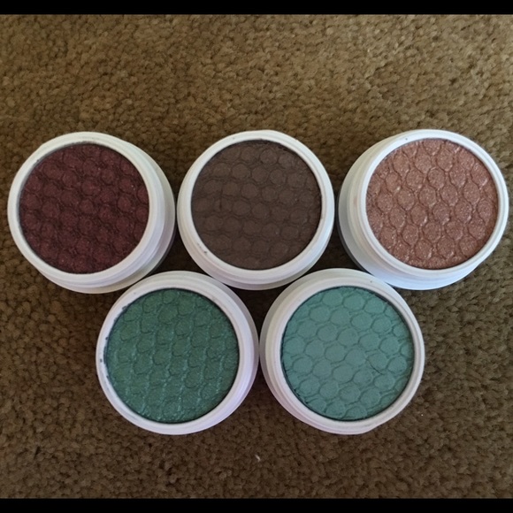 SOLD Set of 5 Colourpop eyeshadows - Picture 3 of 4