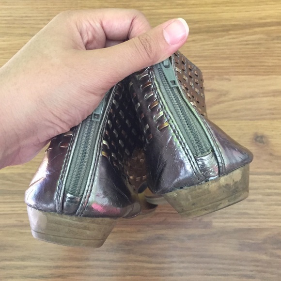 Metallic Sandals - Picture 4 of 4