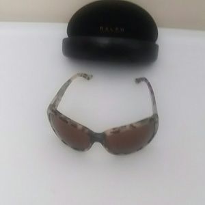 Nice Tortoiseshell Sunglasses