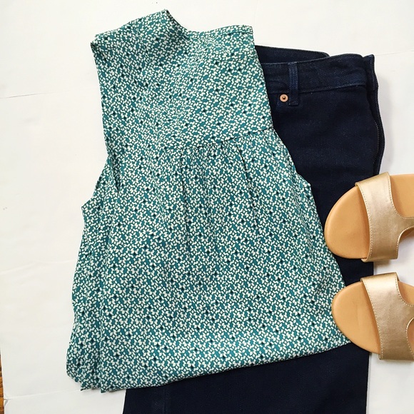 LOFT NWT Sleeveless Blouse