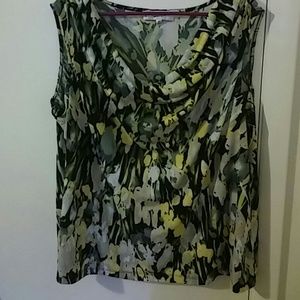 Super cute Jones Studio top