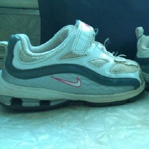Girls Nike'S shoes