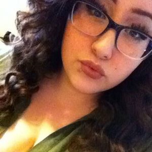 Meet your Posher, Cassandra