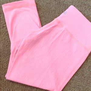 Lululemon pink yoga pants