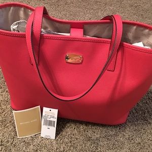 Michael Kors Jet Set Travel Tote in Watermelon