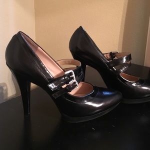 Nine West Black shoes