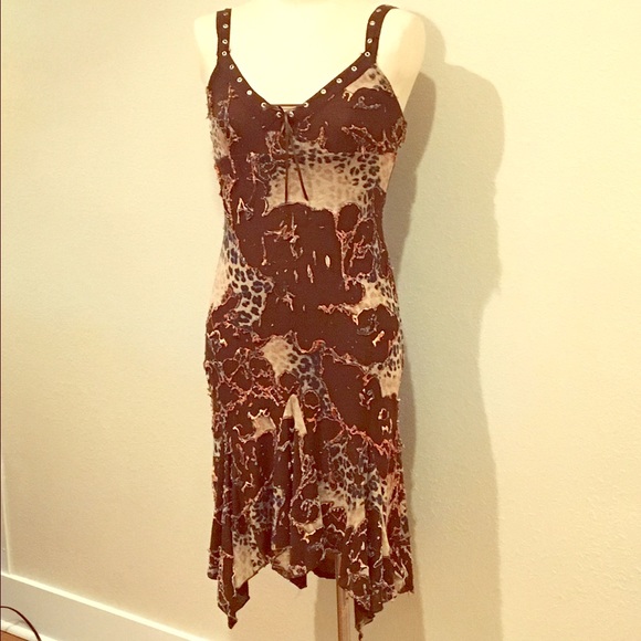 Brown strapped dress w/ leopard appliqué. - Picture 1 of 1