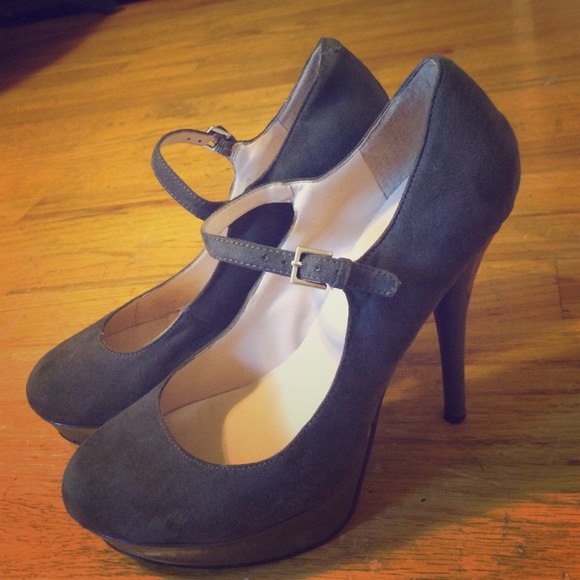 GUESS Shoes - Grey Guess heels