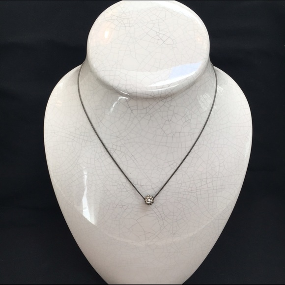Silver Tone necklace - Picture 2 of 3