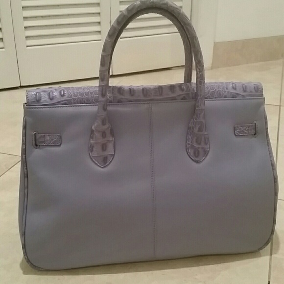 Handbag - Picture 2 of 3