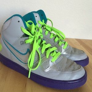 Worn nike basketball or just casual sneakers