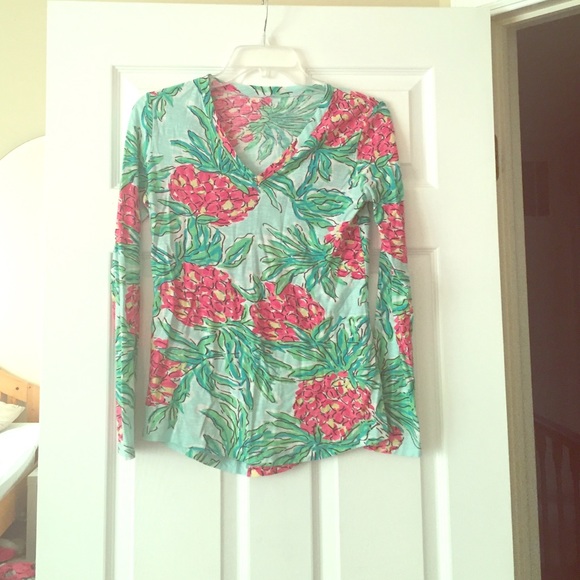 LILLY PULITZER LONG SLEEVE TEE!!!!