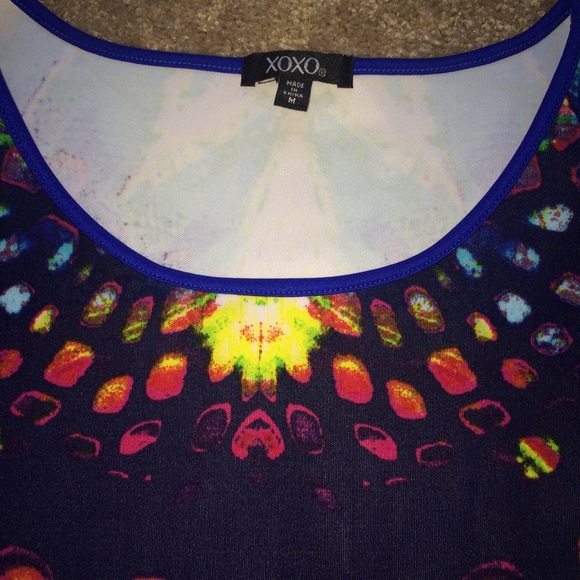 Sleeveless over the knee dress - Picture 2 of 4