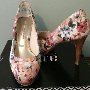 Floral design heels