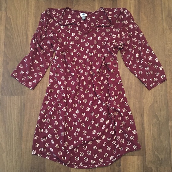 Old Navy Dresses & Skirts - Old Navy Burgundy Print Shift Dress