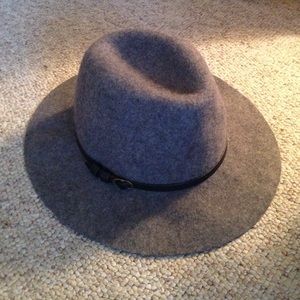 Grey wool fedora
