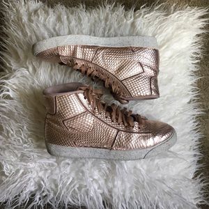 Nike Blazers Rose Gold 7.5 shoes