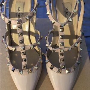 SOLD‼️Valentino ROCKSTUD shoes