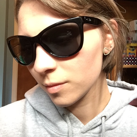 Brand New Black polarized Oakley sunglasses