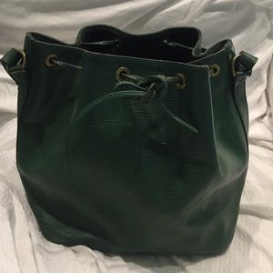 Authentic Louis Vuitton Petite Noe -Green Epi Authentic Louis Vuitton Petite Noe -Green Epi