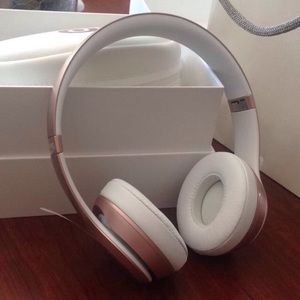 Beats solo 2 wireless