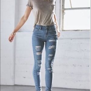 Bullhead high wasted distressed denim
