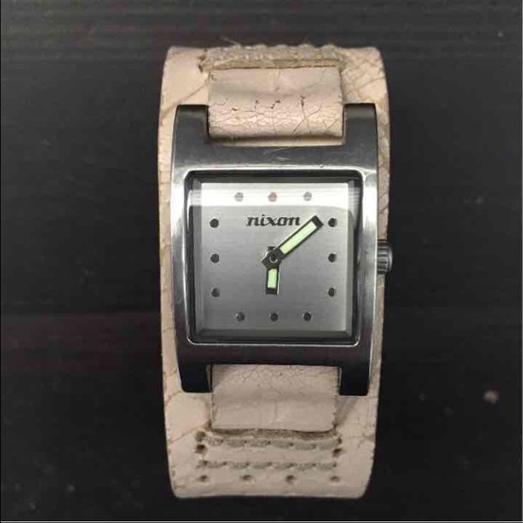 Nixon "The Lizzie" watch - Picture 1 of 3
