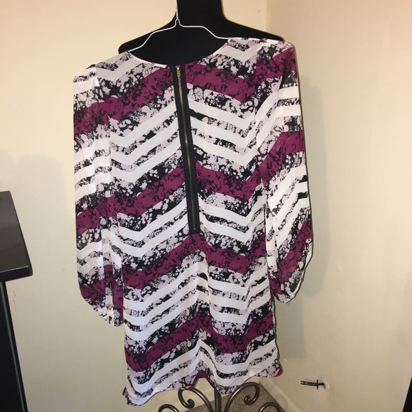 Cute patterned dress XS dress - Picture 2 of 4