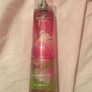 Bath & Body Works: Sweet Pea Fragrance Mist
