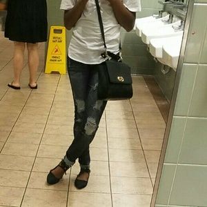 Meet your Posher, Karia